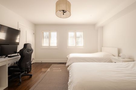 For Lease - 31 Brownstone Lane, Toronto, Ontario - Photo 2