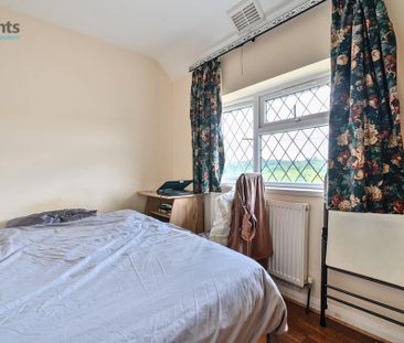 5 bedroom semi-detached house to rent - Photo 4