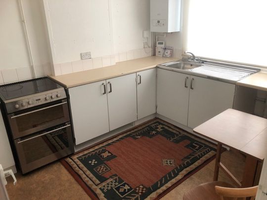 2 Bed Terraced House, Loxford Court, M15 - Photo 1