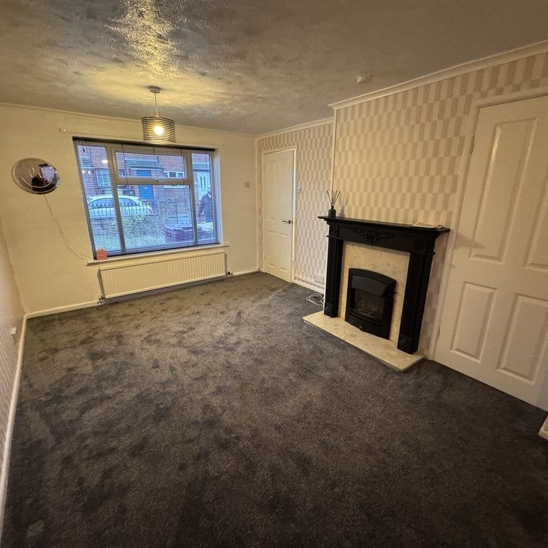 Settle Street, Little Lever, Bolton - Photo 1