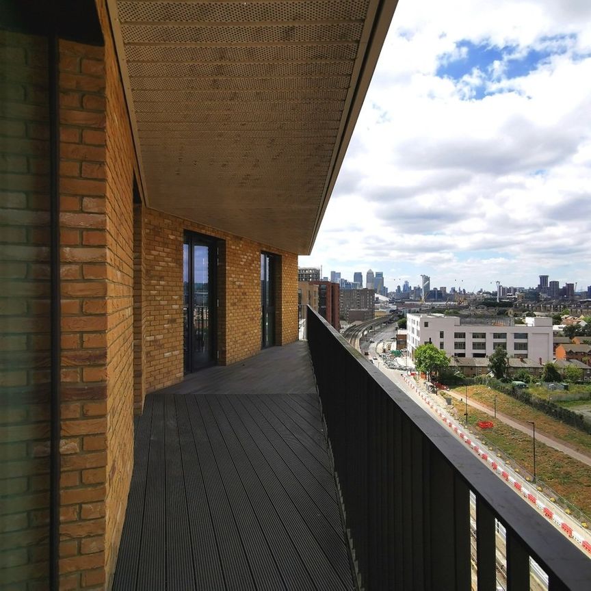 2 Bed Flat, Mercier Court, E16 - Photo 1