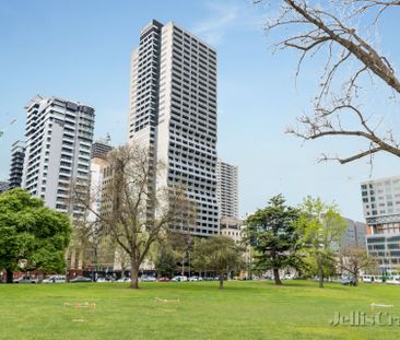 3316/350 William Street, Melbourne - Photo 2