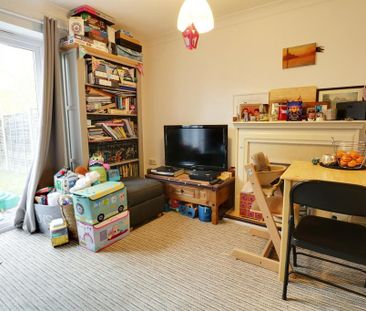 2 bedroom semi-detached house to rent - Photo 3