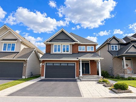For Lease - 531 Vivera Place Unit# B, Stittsville - Munster - Richmond, Ontario - Photo 2