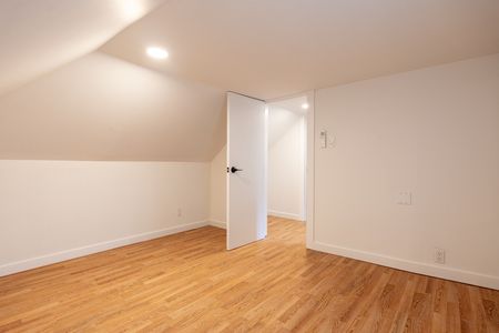 $1,899 / 3 br / 1 ba / 41 Burlington St E unit 1 - Photo 4