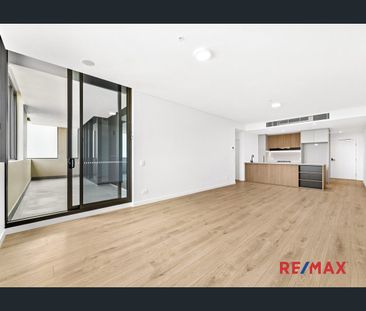 Top floor near-new 3-bedroom + STYDY ROOM and winter garden in West... - Photo 5