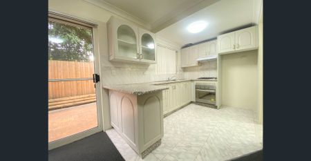 LIGHT-FILLED FAMILY HOME! - Photo 4