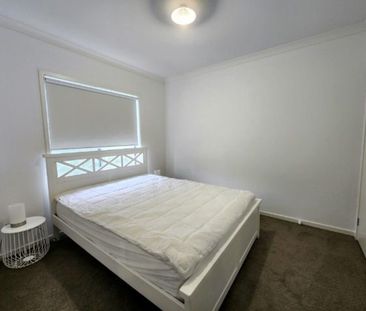 CHARMING FAMILY HOME WITH MODERN FEATURES AND SPACIOUS YARD - Photo 2