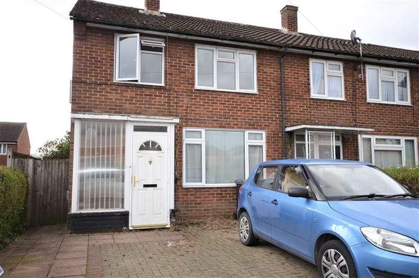 Monksfield Way, Slough, SL2 - Photo 1