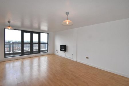 2 bedroom flat to rent - Photo 2