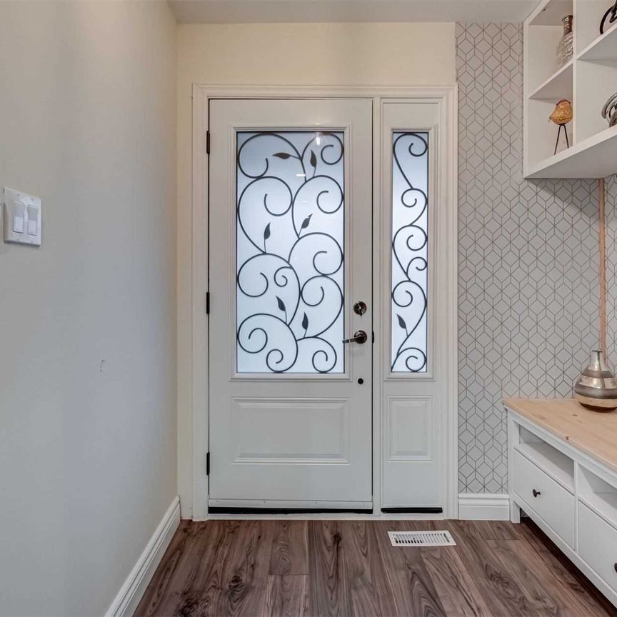 For Lease - 72 Ashton Road, Newmarket, Ontario - Photo 1