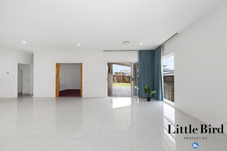 Modern Family Living - Photo 3