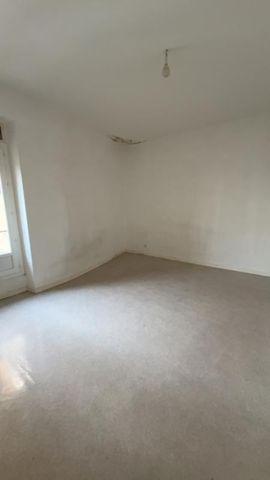 Appartement T4 - Grenoble – 7 Place Sainte Claire - Photo 2