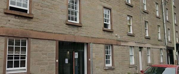 3 bedroom flat to rent - Photo 1