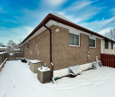 For Lease - 705 Sunnypoint Drive Unit# Bsmt, Newmarket, Ontario - Photo 2