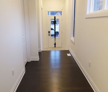 For Lease - 18 Kings hill Drive, Brampton, Ontario - Photo 5