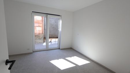 Ruime bel-etage woning met terras en garage in Ardooie - Photo 5
