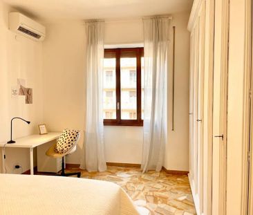 Via Caduti di Cefalonia, Florence, Tuscany 50127 - Photo 1