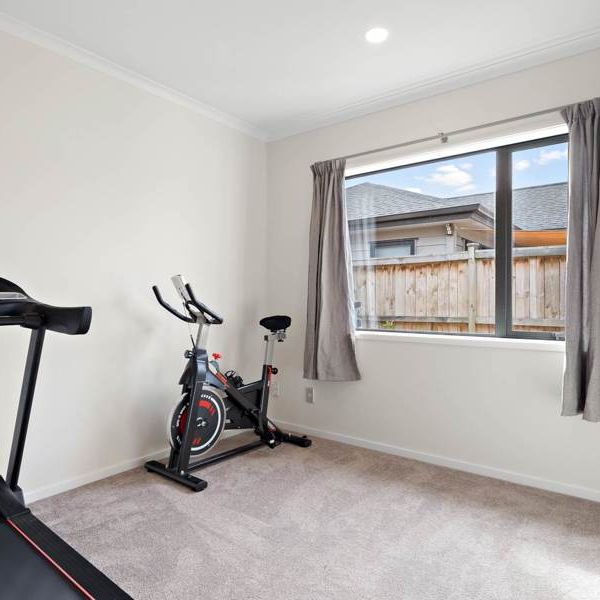 Pukekohe, 29 Taepu Road - Photo 1