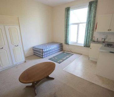 Waverley Road, Southsea, PO5 - Photo 4