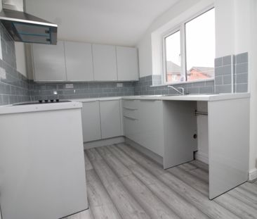 3 Bedroom Terraced House - Photo 6