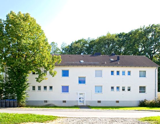 Platz für die ganze Familie! Geräumige 4-Zimmer-Wohnung mit Balkon - Photo 1