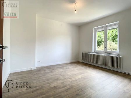 Prachtige gerenoveerde gezinswoning - Photo 4