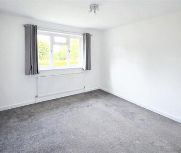 3 bedroom detached bungalow to rent - Photo 5