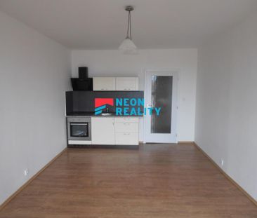 Pronájem bytu 1+kk 32 m2 - Fotografie 2