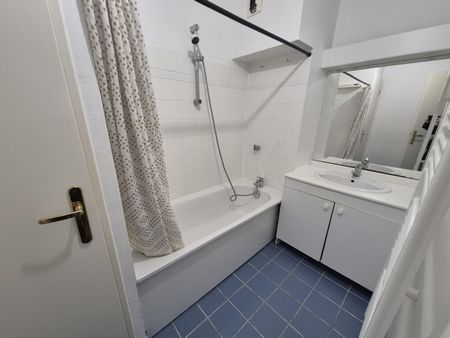 Location Appartement 2 pièces 44m² LILLE 59800 - Photo 4