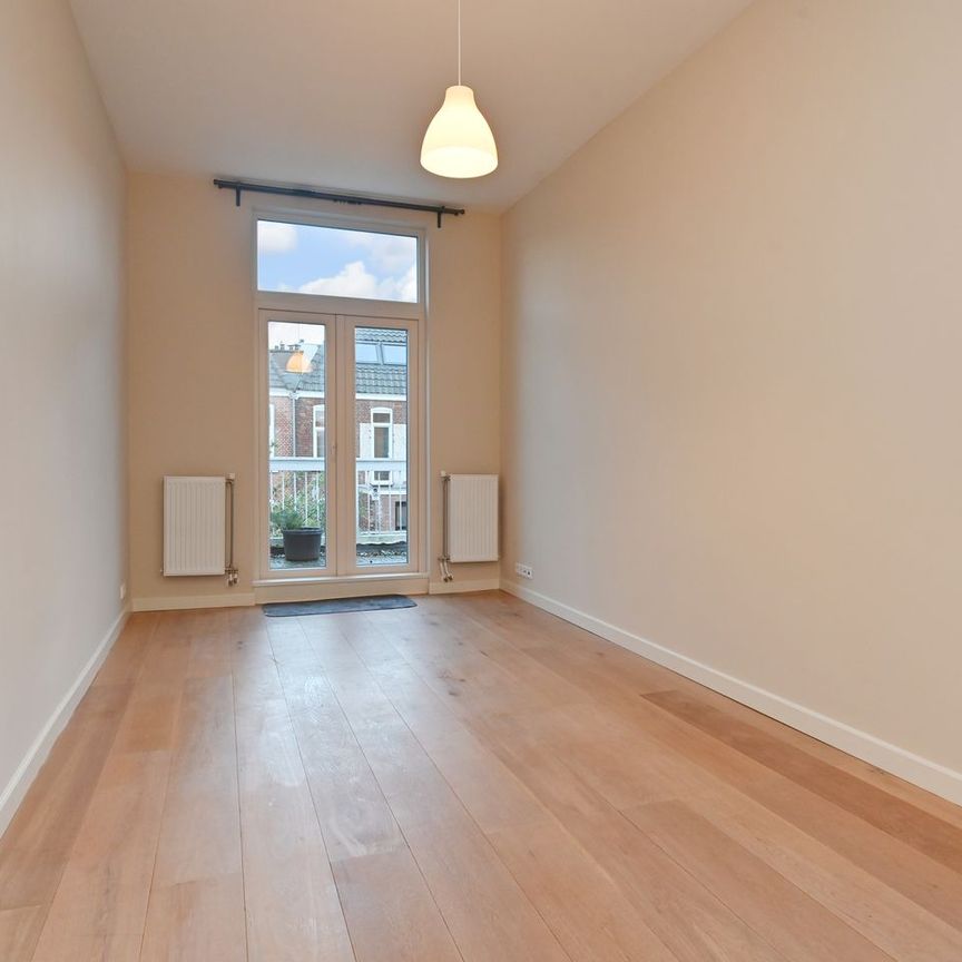 Appartement te huur: Theresiastraat 232 2593 AW Den Haag - Photo 1