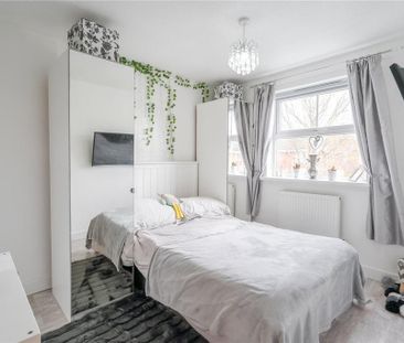 4 bedroom detached house to rent - Photo 5