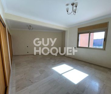 ACHAT/VENTE: appartement 4 pièces (173 m²) à louer à l'hivernage. - Photo 4