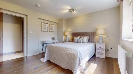 St. Johns Wood Park, London, NW8 6NJ - Photo 5