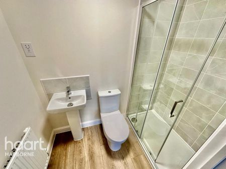 3 bedroom detached house to rent - Photo 2