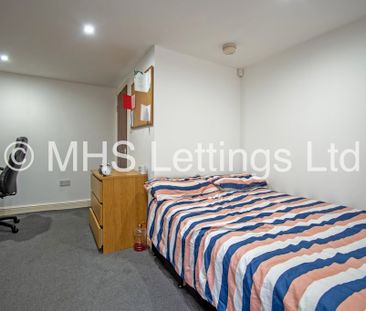 3 Bedroom Mid Terraced House for rent in Beechwood Mount - Photo 3