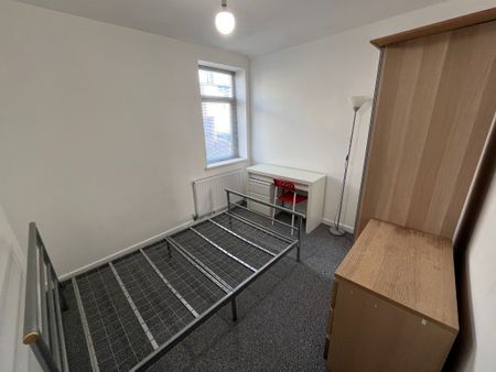 Malvern Terrace, Brynmill, Swansea SA2 0BE - Photo 5