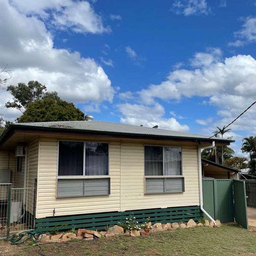 Welcome to 12 Cobb Court&comma; Moranbah&comma; QLD 4744 - Break Lease - Photo 1