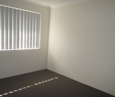 Perfect Location! - Photo 3