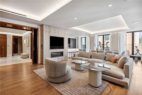 A beautifully presented and interior designed contemporary three double bedroom (all en-suite) third floor apartment. EPC rating: B | Council Tax Band H - Photo 1