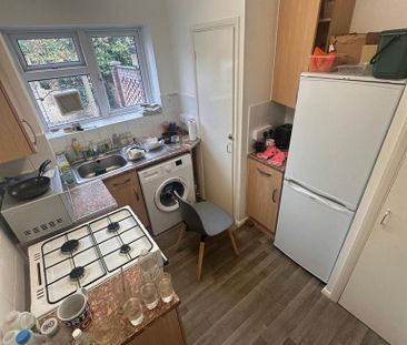 1 bedroom flat to rent - Photo 6