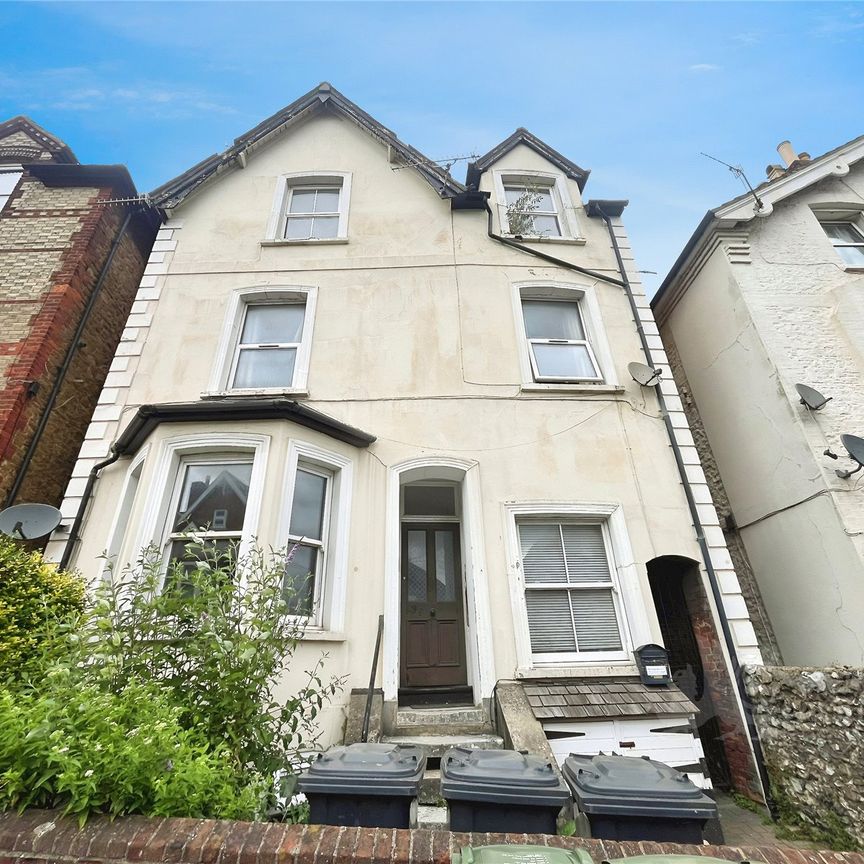 Farnham Road, Guildford, Surrey, GU2 4JN - Photo 1
