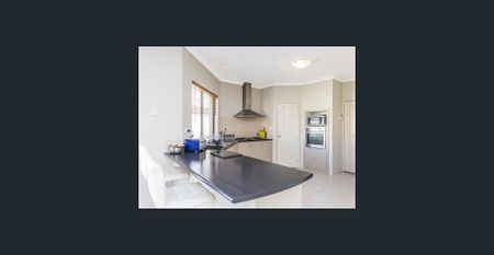 LARGE FAMILY RENTAL IN THE MURRAY RIVER COUNTRY ESTATE - Photo 2