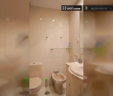 Room in a shared 4-bedroom apartment for rent in Palos de Moguer, professionals, students, only individuals - Foto 5