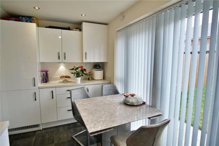 2 Bed Semi-Detached House, Lapwing Place, CV4 - Photo 3