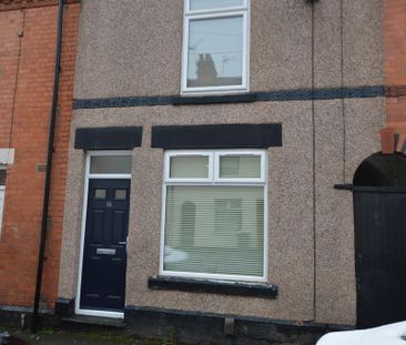 2 bedroom terraced house to rent - Photo 4