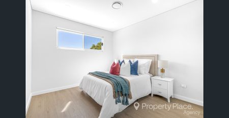 Near New Exquisite Family Residence - Photo 3