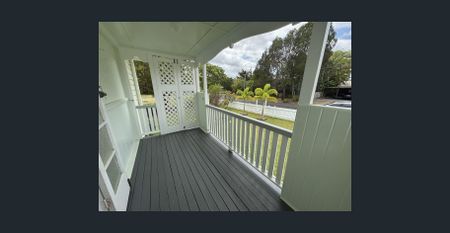 Great Location - Photo 2