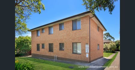 Convenient Apartment - Photo 2