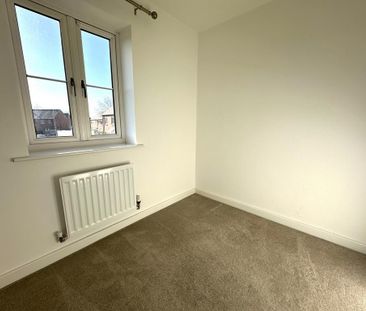 4 bedroom detached house to rent - Photo 4